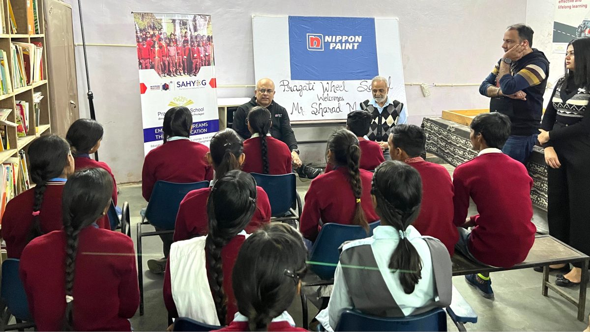 Sharad Malhotra, Director and President (Automotive Refinishes), Nippon Paint India in conversation with Senior Wing students of Pragati Wheel School