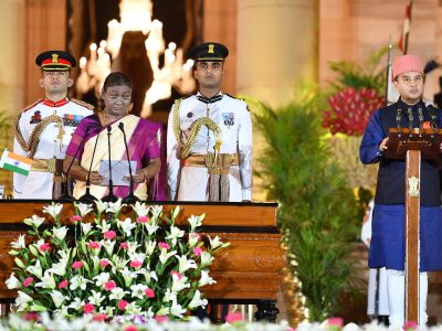 The President, Smt Droupadi Murmu administering the oath as Cabinet Minister to Shri Jyotiraditya M. Scindia at a Swearing-in Ceremony at Rashtrapati Bhavan, in New Delhi on June 09, 2024. (Photo: PIB)