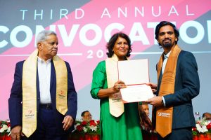 From left to right, Dr Yajulu Medury, Vice Chancellor, Mahindra University and Guest of Honour Smt. Shobana Kamineni, Promoter Director, Apollo Hospitals Enterprise awarding degree to a graduate 