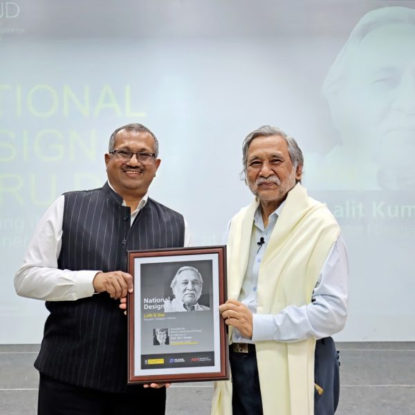 Left to Right : Dr. Sanjay Gupta, Vice Chancellor, WUD felicitating Prof. Lalit Kumar Das with prestigious "Design Guru" Award