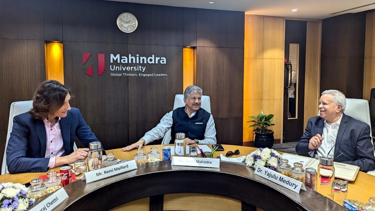 Anand Mahindra, Chancellor, Mahindra University along with Dr Yajulu Medury, Vice Chancellor, Mahindra University and Rémi Maillard, President and Managing Director, Airbus India and South Asia.