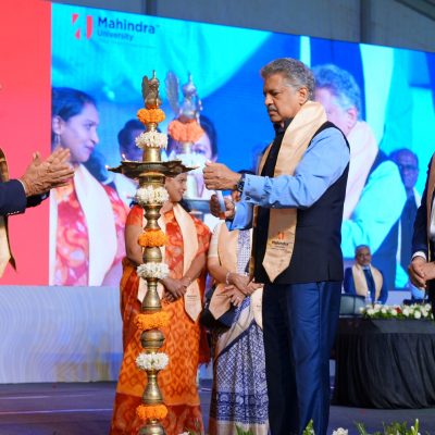 (L to R): Dr Yajulu Medury, Vice Chancellor, Mahindra University, Mr Anand Mahindra, Chancellor, Mahindra University, and Mr Mohit Joshi, Member, Board of Management, Mahindra University, and CEO & MD, Tech Mahindra lighting the lamp at the convocation ceremony at Mahindra University