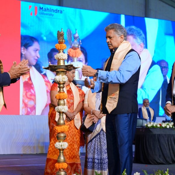 (L to R): Dr Yajulu Medury, Vice Chancellor, Mahindra University, Mr Anand Mahindra, Chancellor, Mahindra University, and Mr Mohit Joshi, Member, Board of Management, Mahindra University, and CEO & MD, Tech Mahindra lighting the lamp at the convocation ceremony at Mahindra University