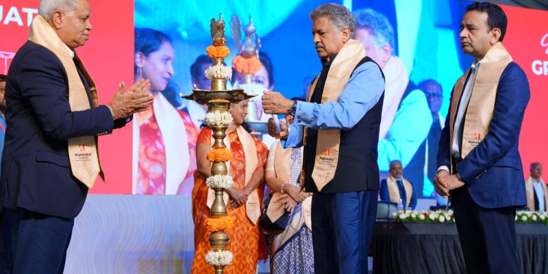 (L to R): Dr Yajulu Medury, Vice Chancellor, Mahindra University, Mr Anand Mahindra, Chancellor, Mahindra University, and Mr Mohit Joshi, Member, Board of Management, Mahindra University, and CEO & MD, Tech Mahindra lighting the lamp at the convocation ceremony at Mahindra University