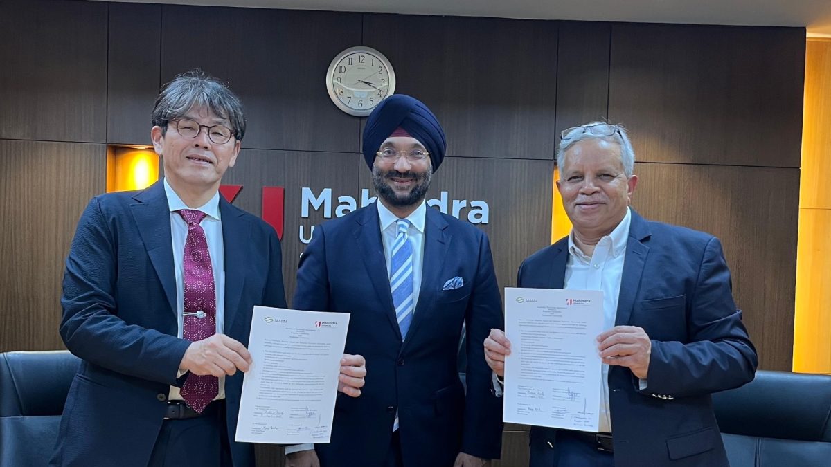 (Left to right) Dr. Kenji Wada, Vice President, Kagawa University, Harshvendra Soin, President - Asia Pacific and Japan Business, Tech Mahindra and Dr. Yajulu Medury, Vice Chancellor, Mahindra University holding a copy of the signed Memorandum of Understanding (MoU).