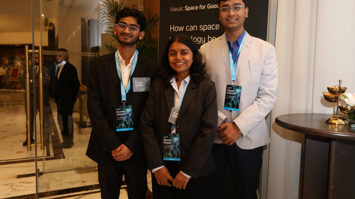 From left to right: Arunteja Jarupula of IIT Kanpur (2nd Runner Up), Bhoomi Raiyani of Nirma University (1st Runner Up), Mayank Golechha of BITS Pilani (Winner); Winners of Viasat: Space for Good India 2025 Challenge