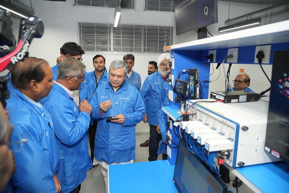 Ashwini Vaishnaw Launches Qualcomm’s 2 nm Chip in Bengaluru, Signals India’s Deep-Tech Push