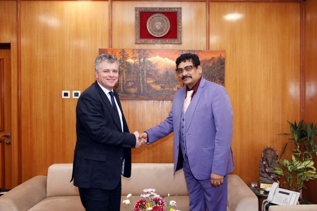 Ben Palmer President Commericial at Viasat and Robert J Ravi Chairman and Managing Director of BSNL