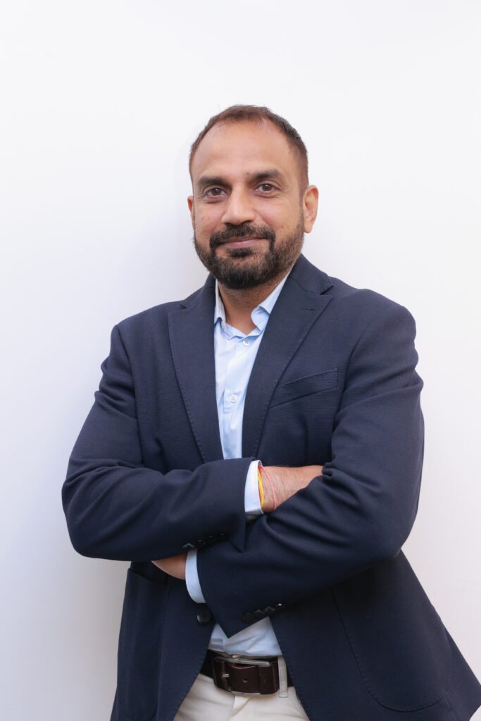 Navneet Kaushik, CHRO, Invenia-STL Networks