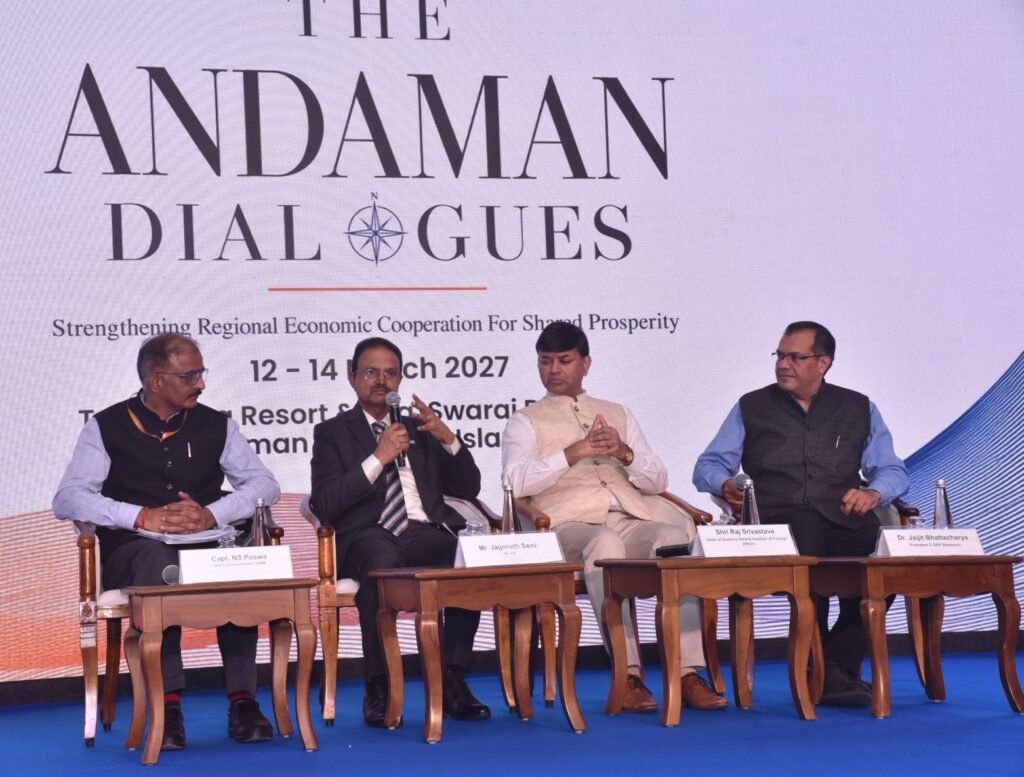 Panellists Shri Shyam Jagannathan, Director General of Shipping, Government of India and H.E. Raj Srivastava, Dean of Sushma Swaraj Institute of Foreign Affair, Ministry of External Affairs